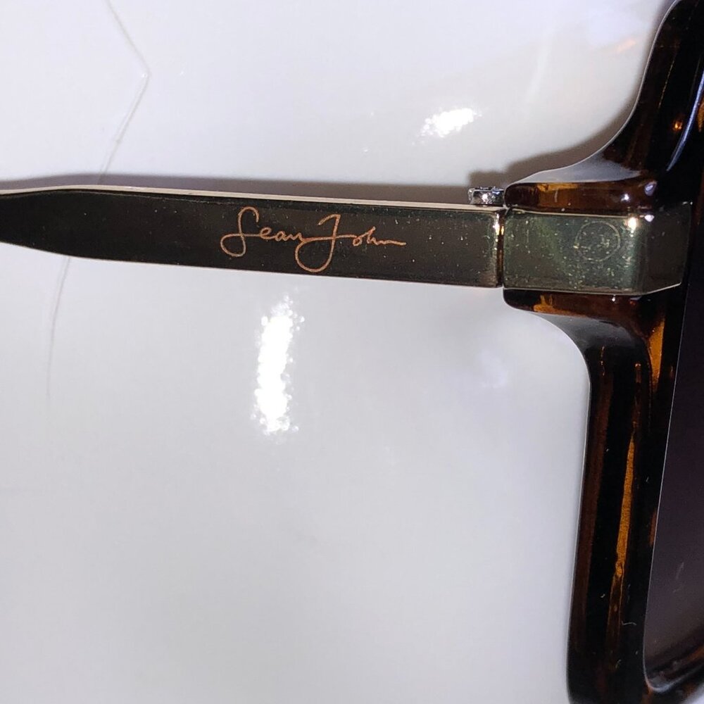 Sean John Tortoiseshell Aviator Frame Sunglasses - Picture 4 of 5